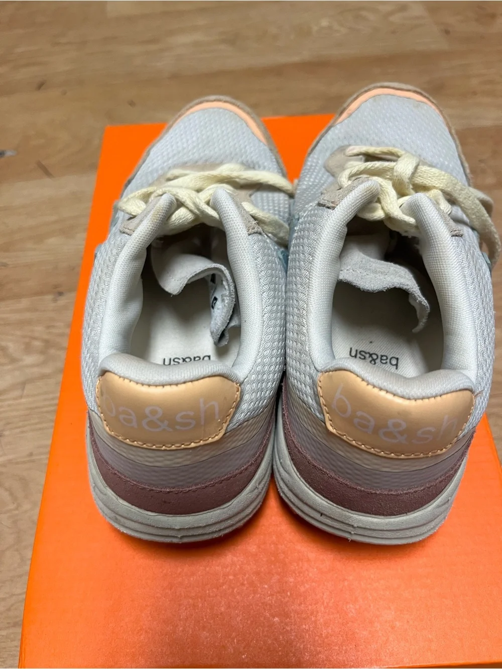 Veja low profile